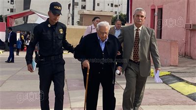  10 صور ترصد مساعدة كبار السن للإدلاء بأصواتهم في الانتخابات الرئاسية