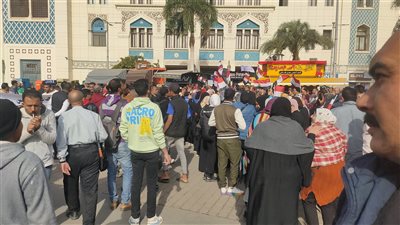 توافد كبير من الناخبين بلجنة محطة مصر (صور) 