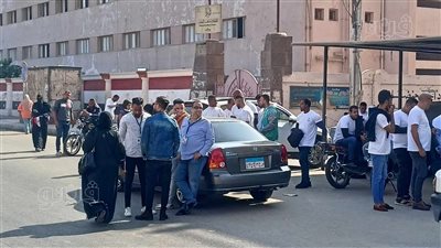 استمرار توافد الناخبين للمشاركة في الانتخابات الرئاسية بالأقصر (صور)