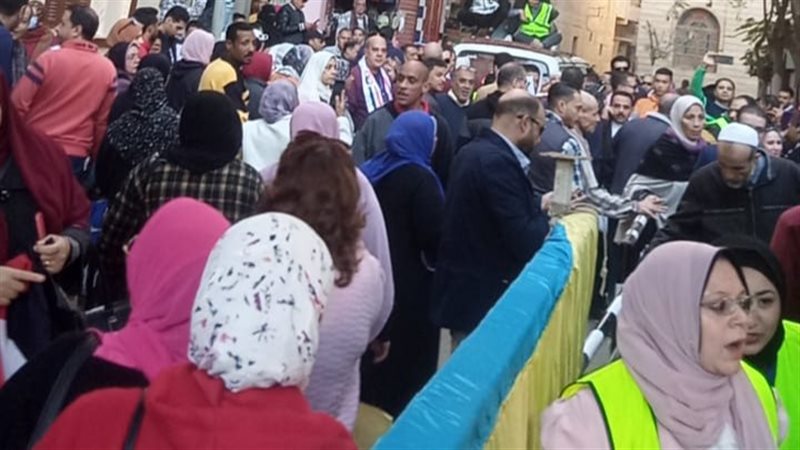 إقبال كثيف علي التصويت