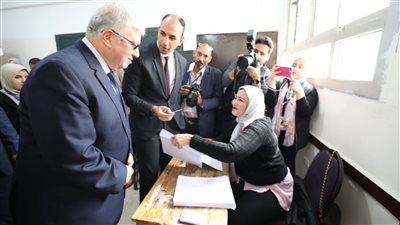 وزير التعليم العالي يمنح العاملين بالوزارة نصف يوم للإدلاء بأصواتهم