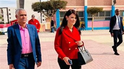 وزيرة التعاون الدولى تدلى بصوتها فى الانتخابات الرئاسية بالقاهرة الجديدة