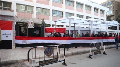 زحام وطوابير أمام لجان الانتخابات الرئاسية 2024 في أسوان (بث مباشر)