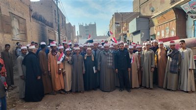 بالمزمار البلدي، توافد الناخبين على لجان أبومناع في دشنا (فيديو وصور)