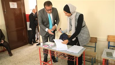 وزير الصحة يدلي بصوته في الانتخابات الرئاسية 