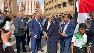 محافظ القاهرة يتفقد اللجان الانتخابية بالأسمرات (صور)