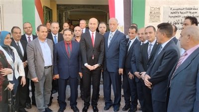 إقبال كثيف لمنتسبى جامعة دمنهور للتصويت في الانتخابات الرئاسية (صور)