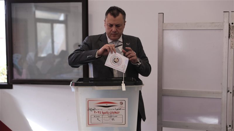 احمد عيسى وزير السياحة