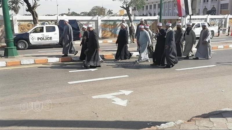  وفد من الأوقاف يجوب