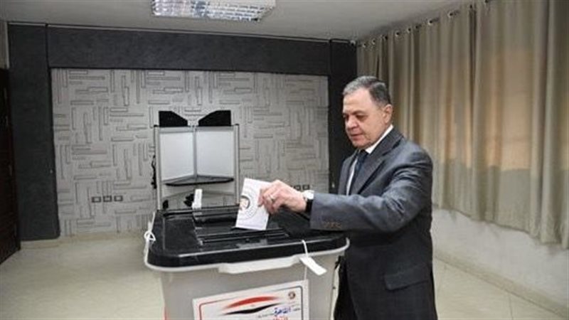  وزير الداخلية يدلى