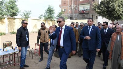 محافظ الفيوم يتفقد لجان الانتخابات الرئاسية بمركز إطسا 