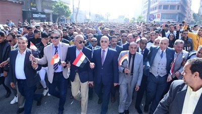 انطلاق مسيرة حاشدة من جامعة سوهاج لحث المواطنين على المشاركة في الانتخابات (صور)