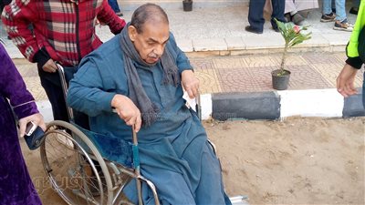 ذوو الهمم وكبار السن يشاركون في التصويت بانتخابات الرئاسة بشبرا الخيمة (صور)