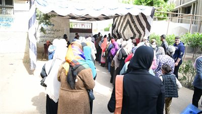 بعد انتصاف أول أيام التصويت، 35 صورة ترصد تفاصيل انتخابات الرئاسة بقنا