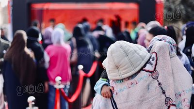 القضية الفلسطينية حاضرة بقوة في الانتخابات الرئاسية المصرية.. فريد زهران يرتدي الكوفية الغزاوية.. وناخبون يحملون علم فلسطين أمام لجان الانتخابات الرئاسية في مطروح 