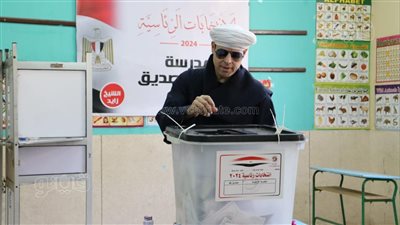 محمود التهامي يدلى بصوته فى الانتخابات الرئاسية بالشيخ زايد (صور)