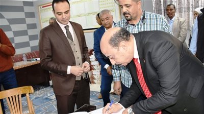 محافظ أسوان: إقبال الأهالي على لجان الاقتراع أثبت وعي المواطنين (فيديو) 