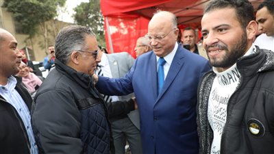 محافظ القاهرة يتفقد عددا من لجان الانتخابات الرئاسية (صور)