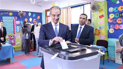 وزير الاتصالات: المشاركة فى الانتخابات الرئاسية واجب على كل مواطن 