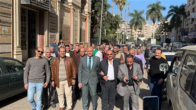 رئيس وأعضاء مجلس إدارة الغرفة التجارية بالبحيرة يدلون بأصواتهم في الانتخابات الرئاسية