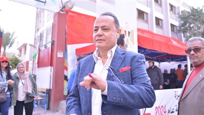 محمد نور وطارق يحيى يدليان بصوتيهما في الانتخابات الرئاسية بالدقي (فيديو وصور)