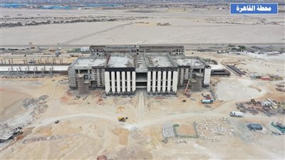 استمرار أعمال تنفيذ محطة القاهرة ضمن المرحلة الأولى للقطار السريع (صور)