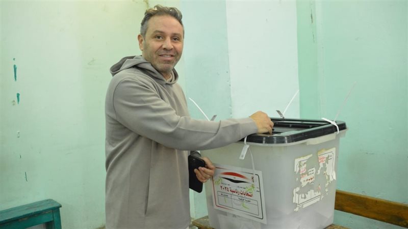 الكابتن حازم إمام،