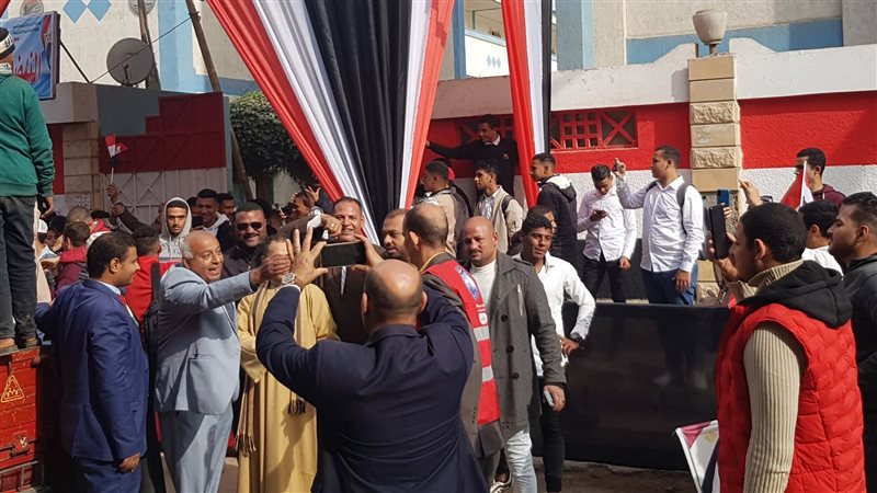 إقبال المواطنين على