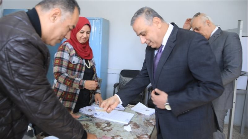 محافظ سوهاج يدلي