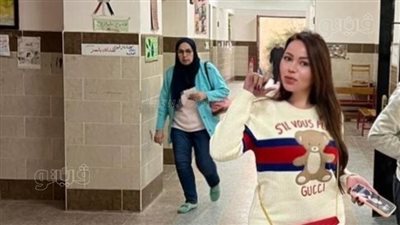 الإعلامية أسما إبراهيم تدلي بصوتها في الانتخابات الرئاسية بلجنة 6 أكتوبر (صور)