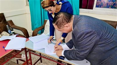 رئيس مصلحة الجمارك يدلي بصوته في الانتخابات الرئاسية 2024