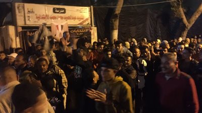 استمرار التصويت في عدد من اللجان بالقاهرة بعد الـ 9 مساءً حتى آخر ناخب (فيديو)