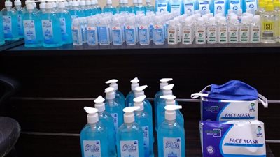 ضبط 477 ألف قطعة مستلزمات طبية مجهولة المصدر داخل مخزن بالقاهرة