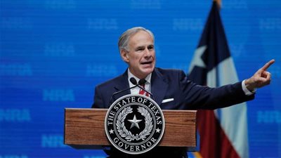 حاكم تكساس يطالب بايدن بالتعلم من بوتين كيفية العمل لصالح بلاده