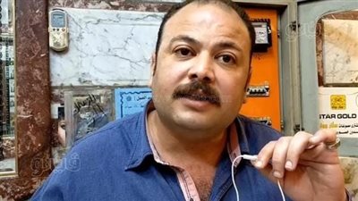 صاحب محل صاغة يتهم عاملا بسرقة كيلو و800 جرام ذهب بالمحلة