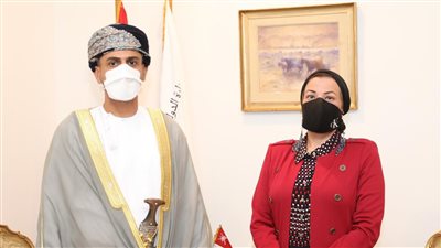 ياسمين فؤاد تبحث مع رئيس هيئة البيئة بسلطنة عمان سبل التعاون المشترك