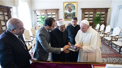 صدور الطبعة الإيطالية من كتاب «الإمام والبابا والطريق الصعب»