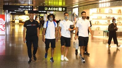 ترانزيت ساعتين.. بعثة المصري تصل مطار الدوحة قبل التوجه إلى أوغندا |صور