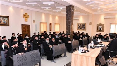 البابا تواضروس يناقش مستقبل إيبارشية بني مزار بعد وفاة أسقفها