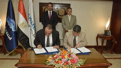 أسامة ربيع يشهد توقيع بروتوكول تعاون مشترك مع شركة سيمنس العالمية