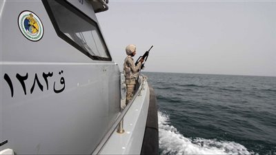 التحالف العربي يدمر زورقين ملغمين للحوثيين