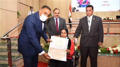 محافظ مطروح يُكرم ذوي الهمم الفائزين بمسابقة الحلم المصري |صور