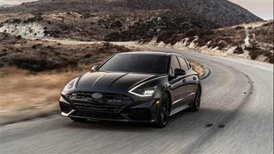 سيارة هيونداي سوناتا ان لاين بمحرك توربيني بقوة 290 حصانا