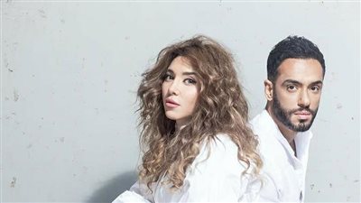 رامي جمال يعتذر لزوجته أمام الجمهور.. ورد مفاجئ من الأخيرة 