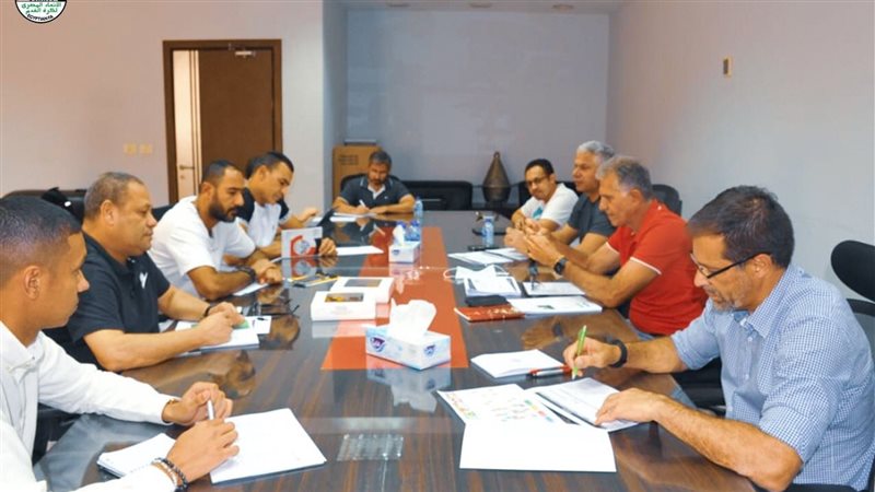 الجهاز الفني لمنتخب