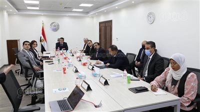 وزير التعليم العالي يبحث سبل دعم التعاون مع مؤسسة حياة كريمة