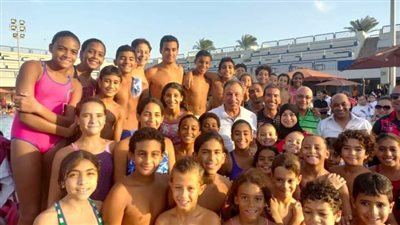 جولة تفقدية للخطيب بمجمع حمام سباحة أهلي مدينة نصر