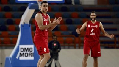 «رجال سلة الأهلي» يفوز على الطيران في دوري المرتبط