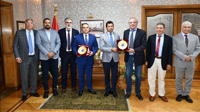 وزير الشباب والرياضة يبحث التعاون مع ممثلي بطولة رولان جاروس الفرنسية