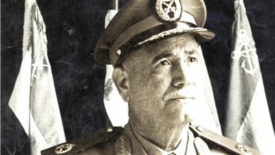 المشير أحمد إسماعيل..الأب الروحى للمجموعة 39 قتال ووزير الحربية فى اكتوبر 1973